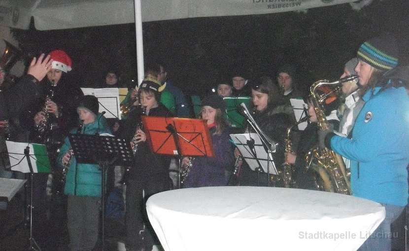 2012_12_15 Charityveranstaltung im Schlosshof (Jugend) (3)